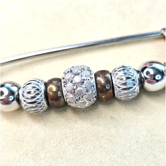 🔥$5/$25 Nanas Sparkly Safety Brooch Pin - Picture 5 of 11